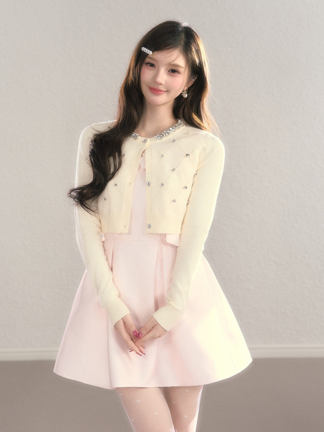 Elegant Round Neck Short Sweater Cardigan BBB0224 Young Social Club. Elegant Round Neck Short Sweater Cardigan BBB0224 Young Social Club.