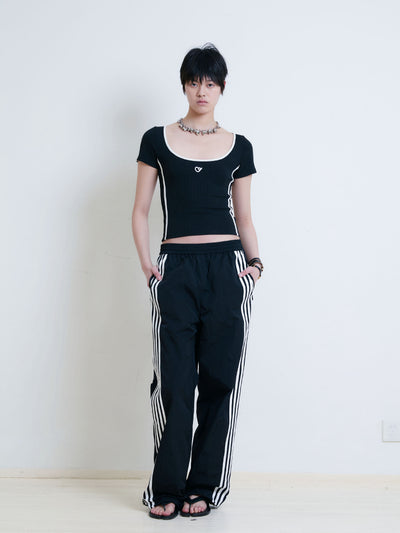 U-neck Slim Patchwork Edges T-shirt AOA0025
