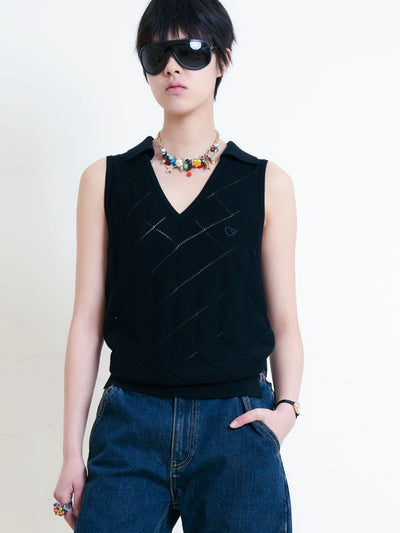Hollow Diamond Pattern V-Neck Knit Vest AOA0024