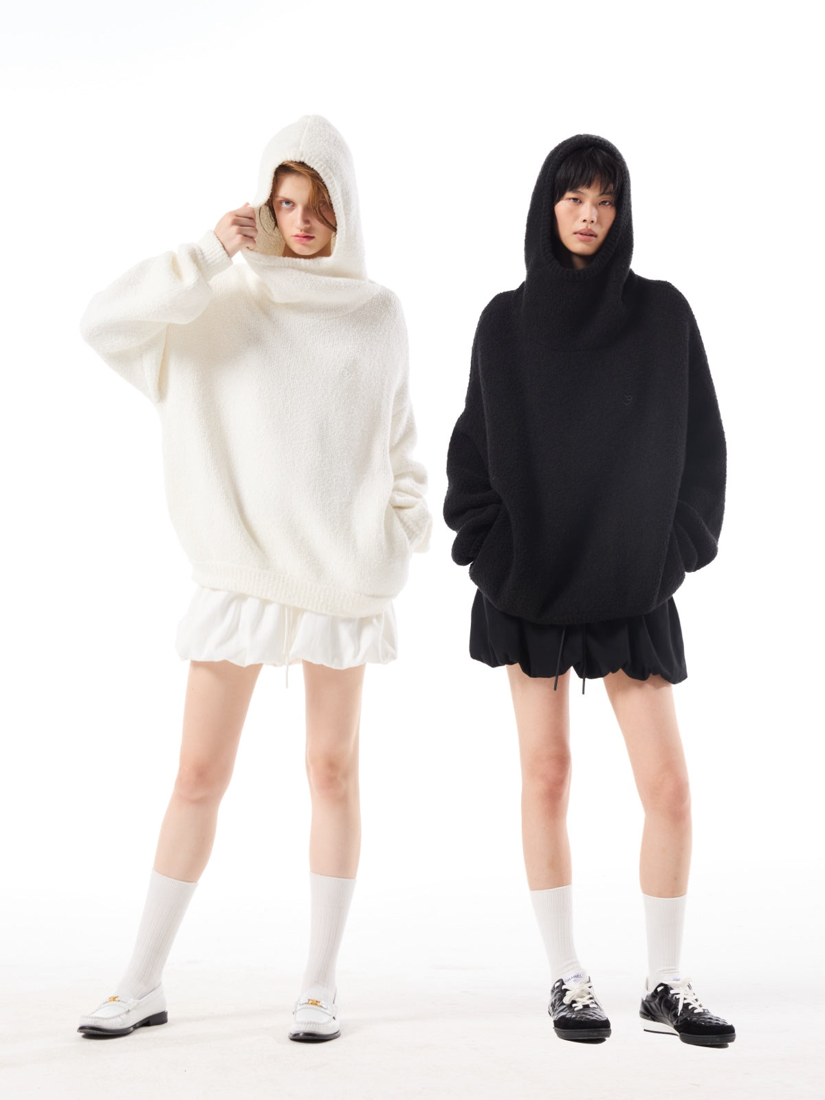 Loose Turtleneck Hooded Knit AOA0041
