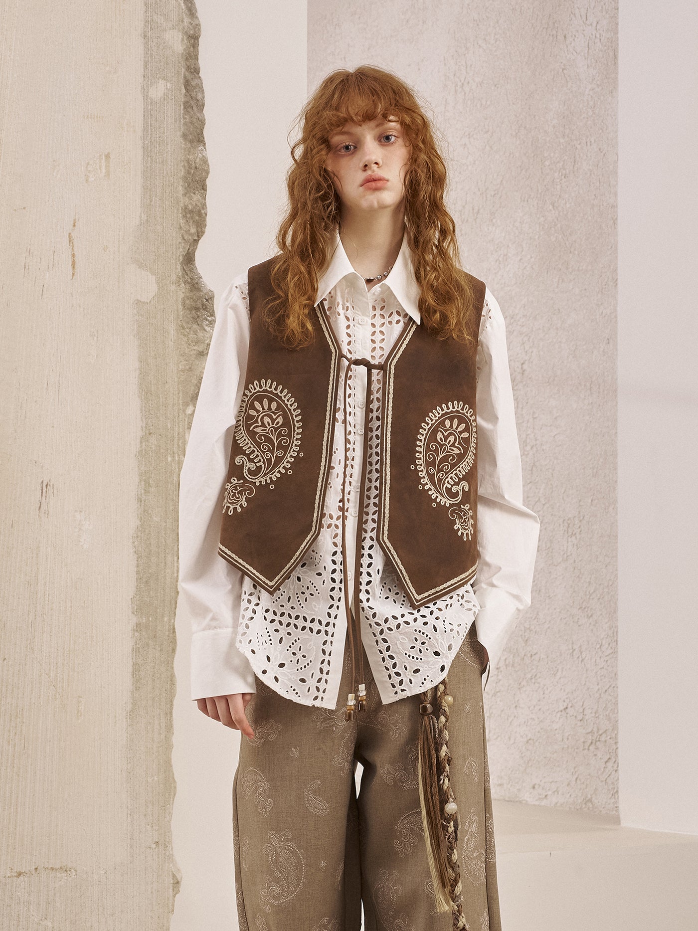 Cashew Flower Embroidery Leather Vest DID0251