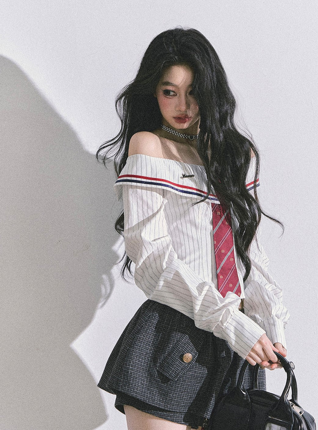 One-shoulder Long-sleeved Striped Shirt DIA0595