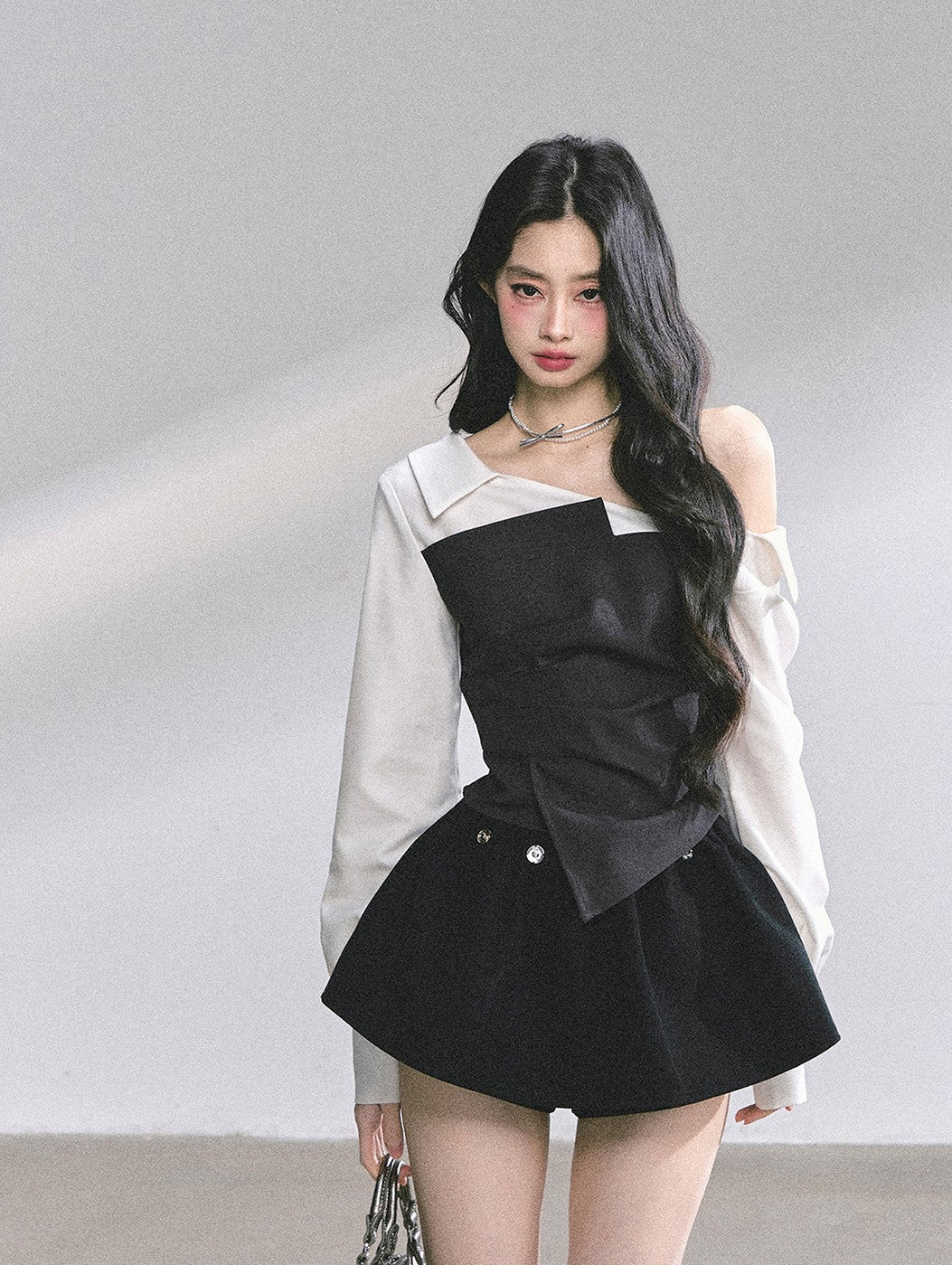 Fake Two-piece Off-shoulder Shirt DIA0556