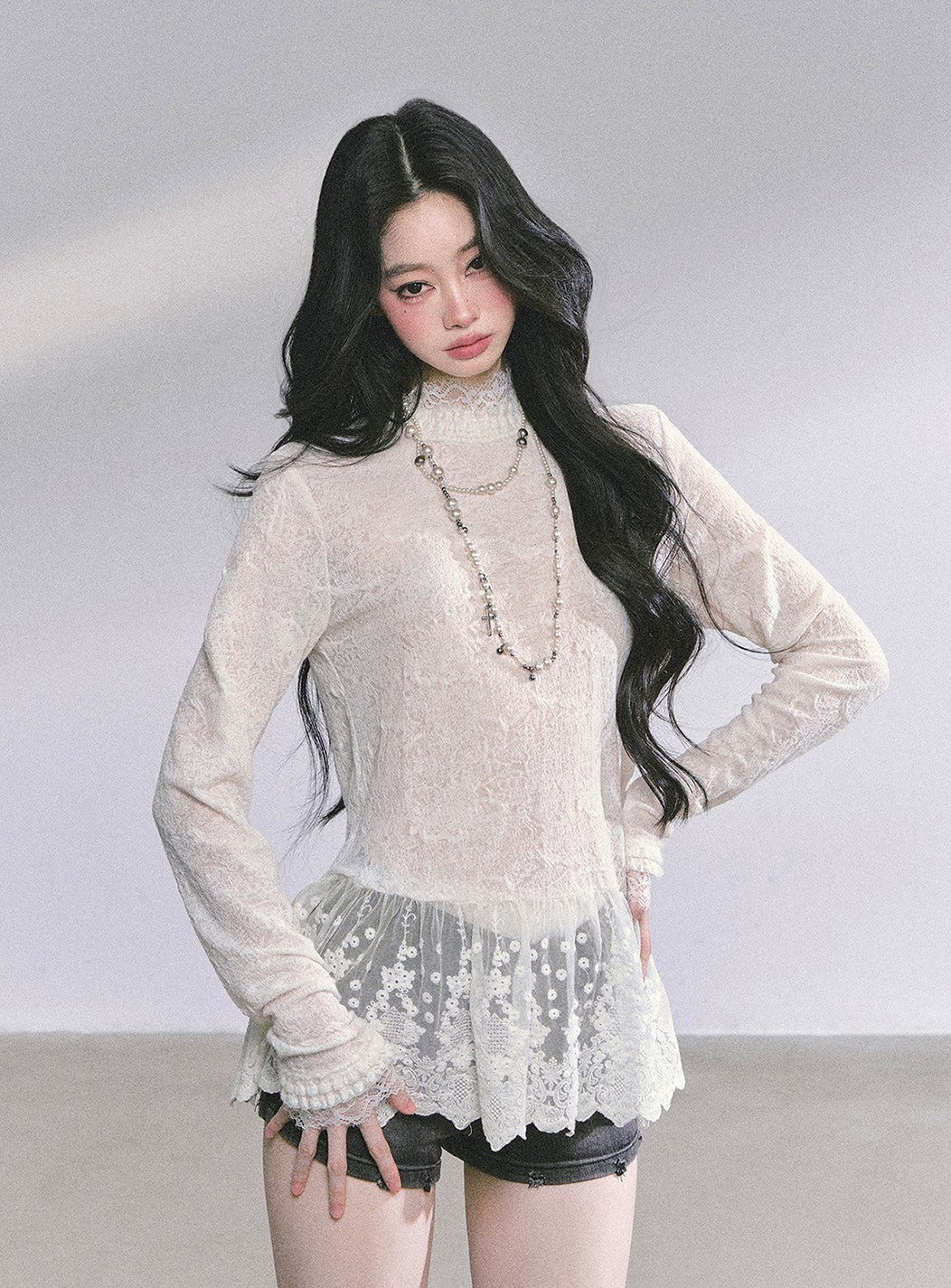 Half Turtleneck Lace Thin Shirt DIA0581