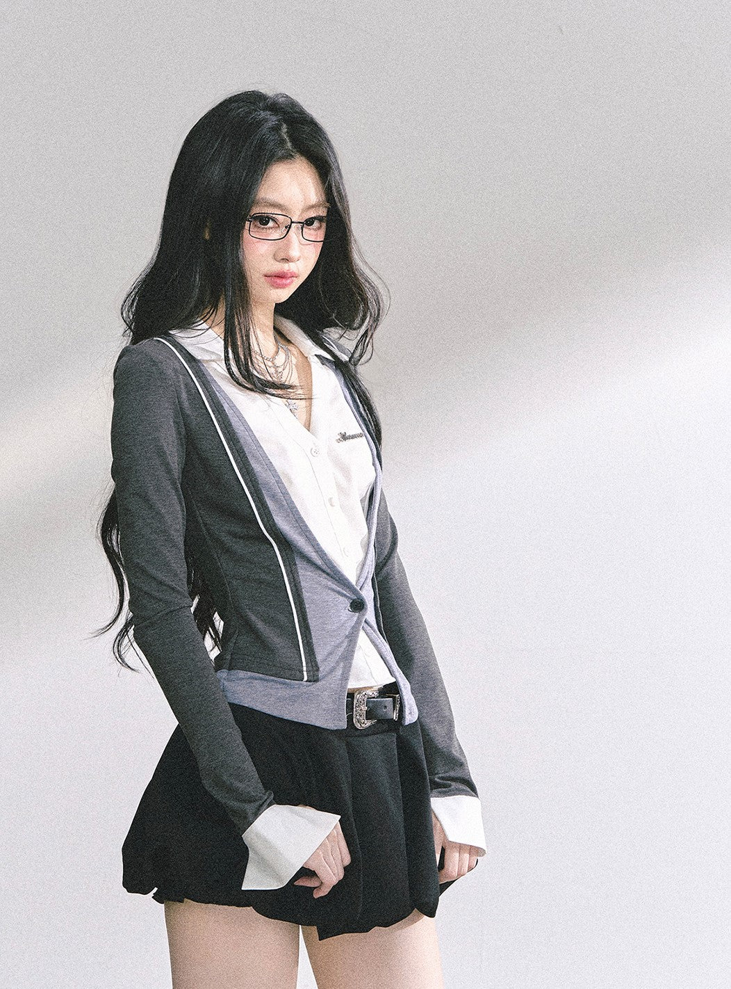 Fake Two-Piece V-neck Shirt DIA0543