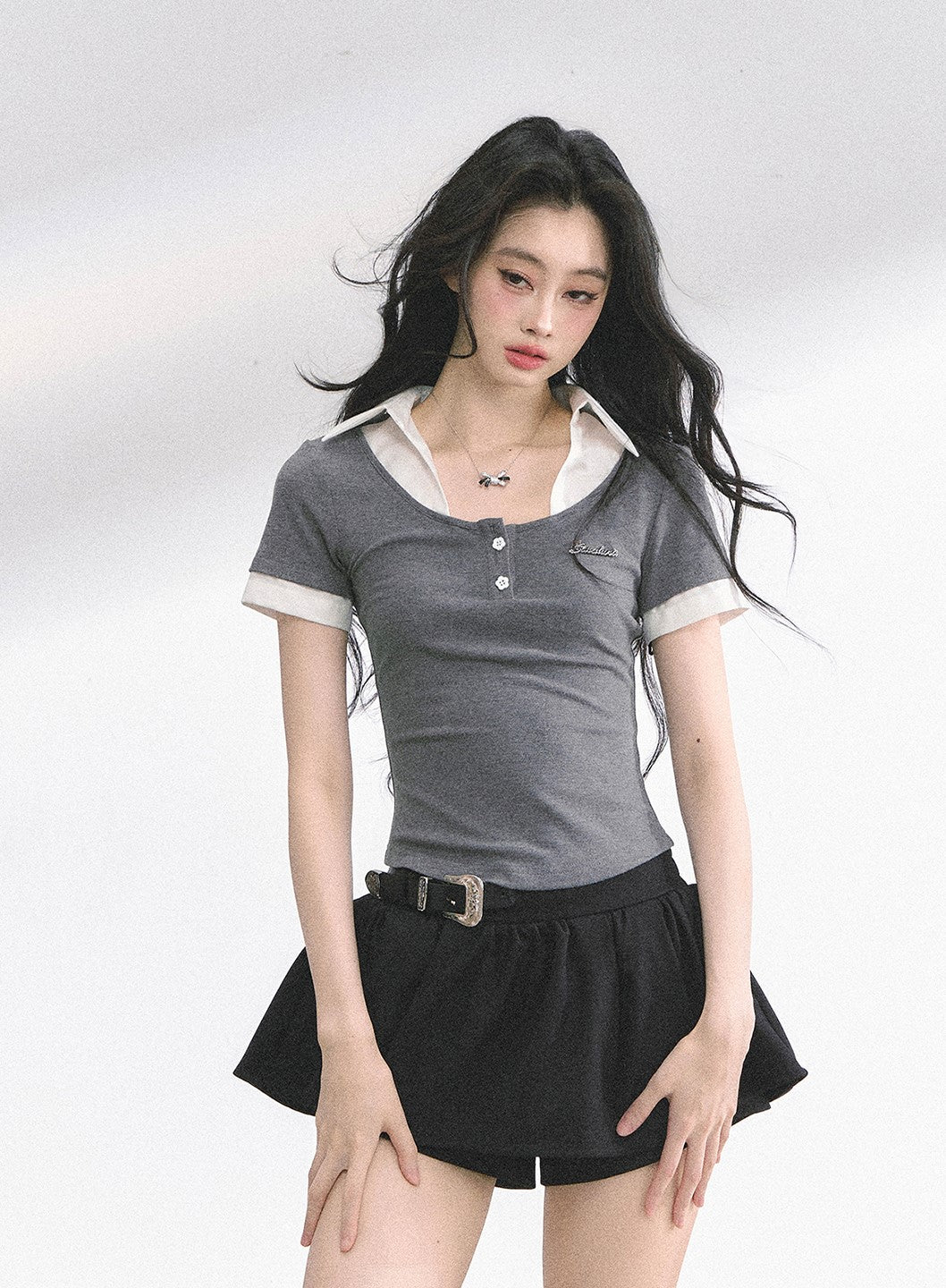 Flower Button Slim T-shirt DIA0484