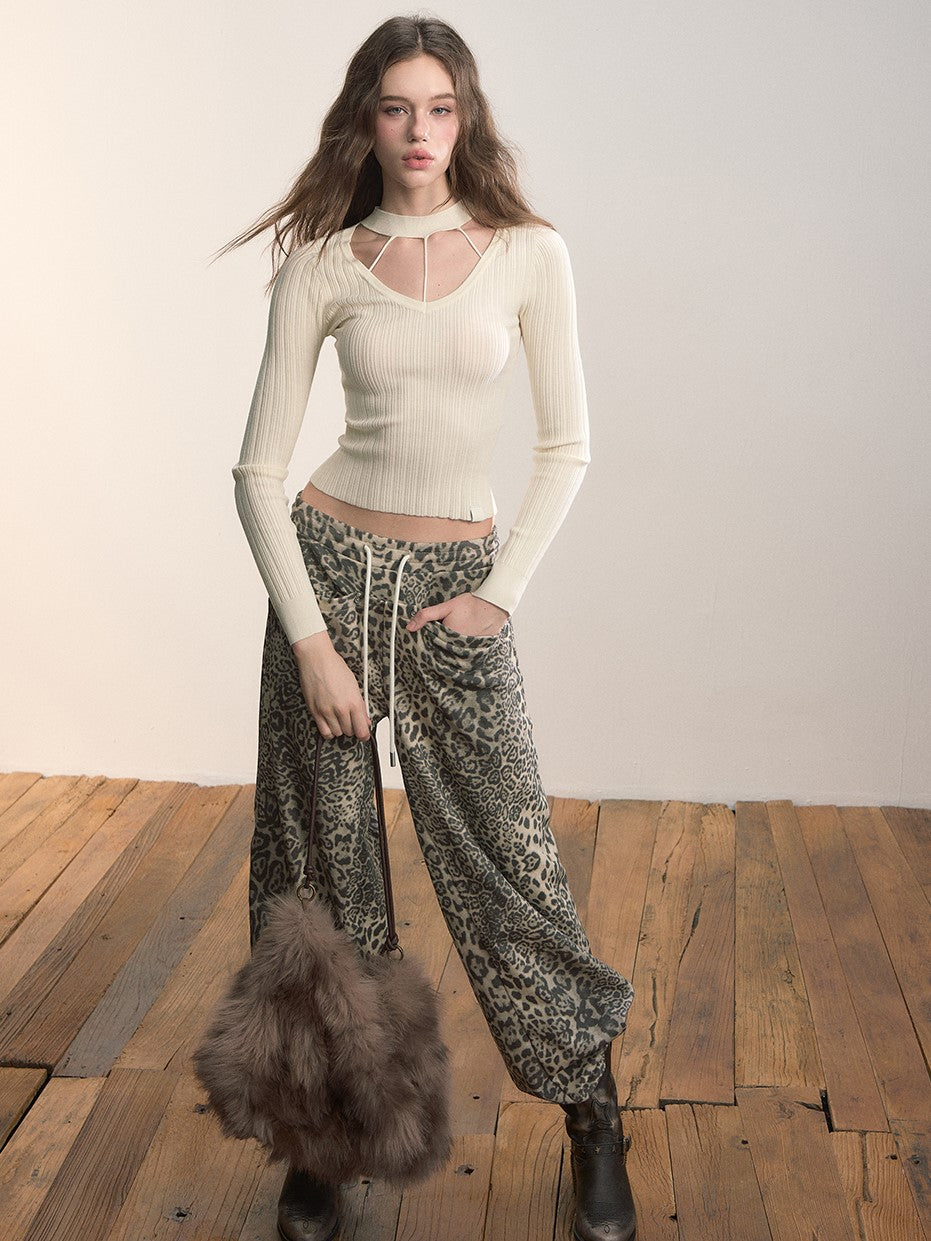 Choker Neck Slim-fit Sweater VIA0366