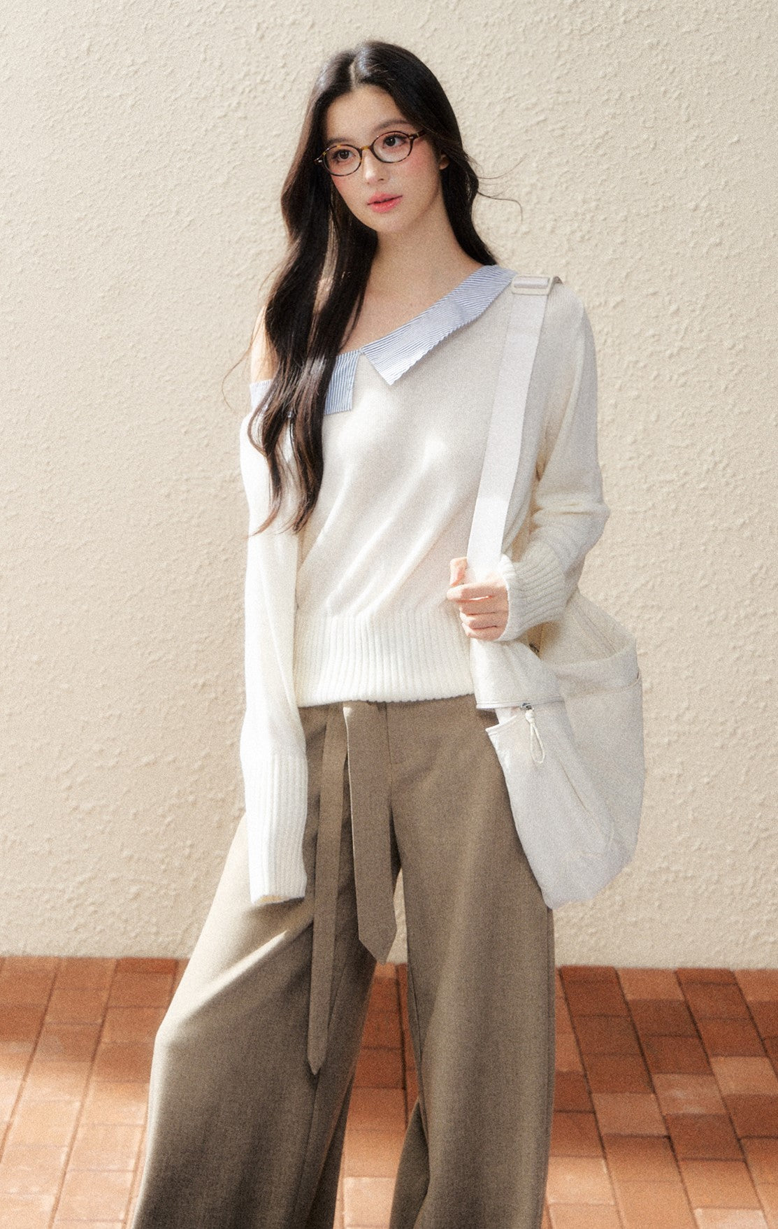 White Oblique Shoulder Shirt Sweater SHI0188