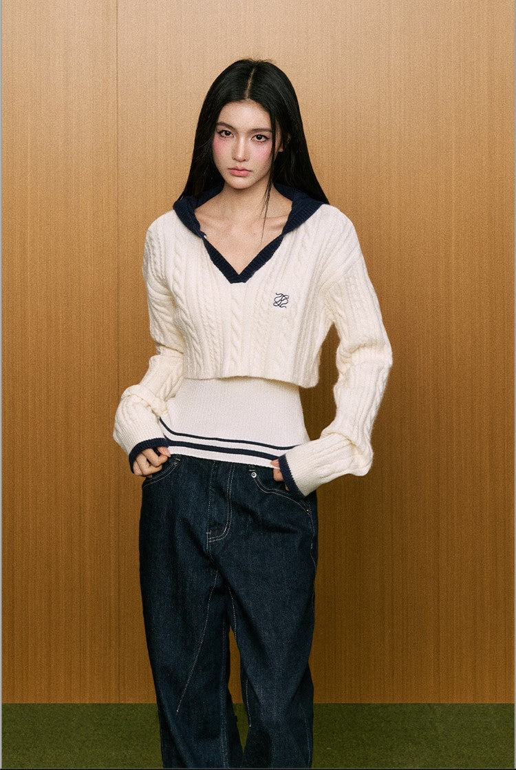 Contrast Color V-neck Hooded Short Knitted Sweater AGM0082