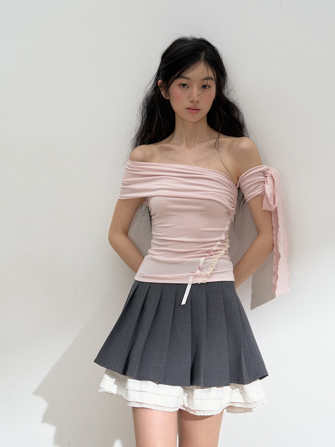 Off-shoulder Ribbon T-shirt SUN0132