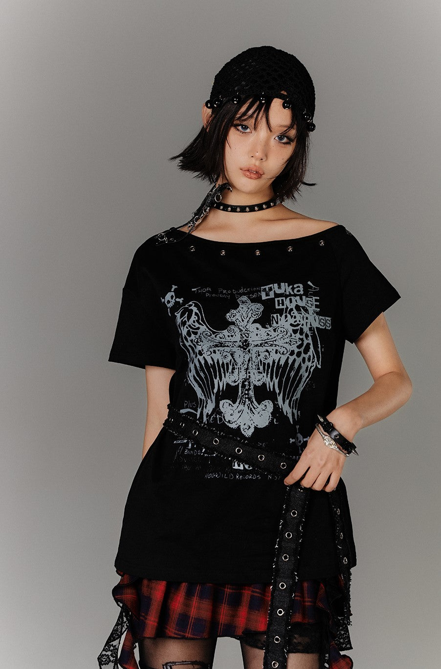 Belt Off-shoulder Subculture T-shirt KIN0135