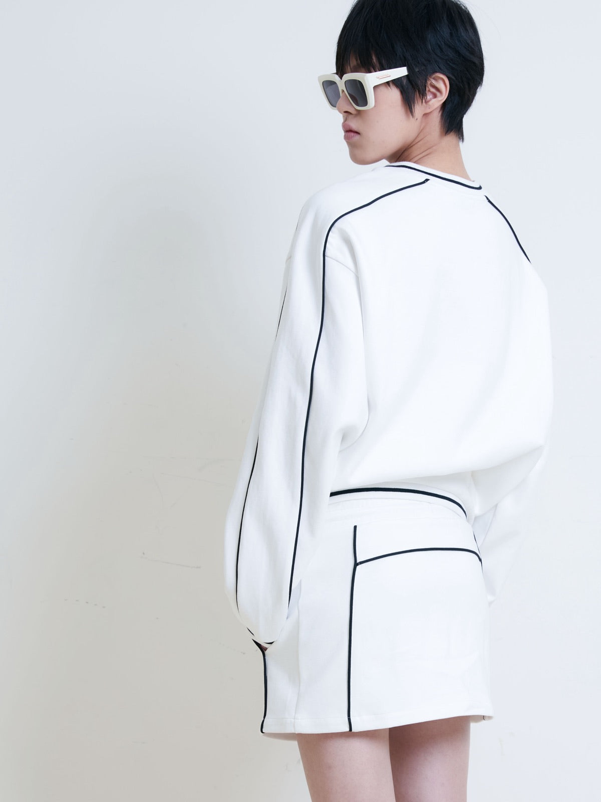 V-neck Patchwork Sweatshirt/Sports Skirt AOA0022
