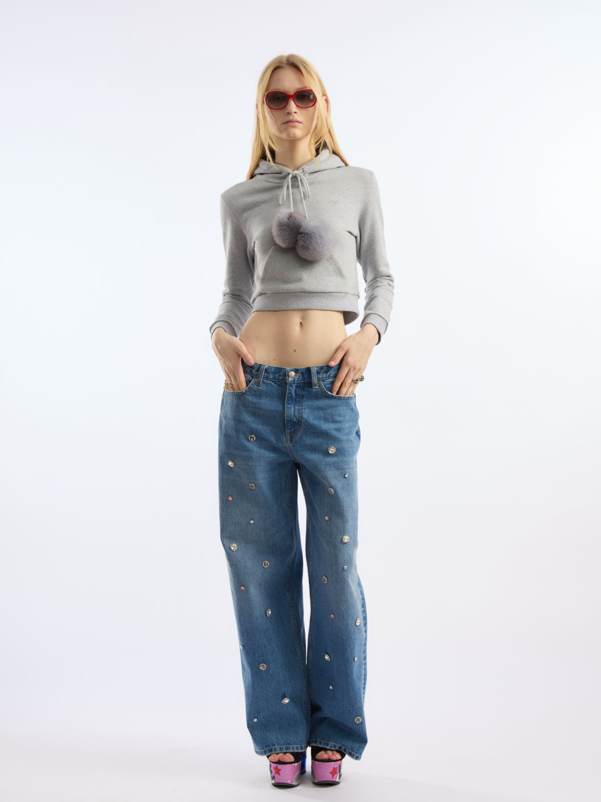 Cropped Long-sleeved Pompom Hoodie AOA0035