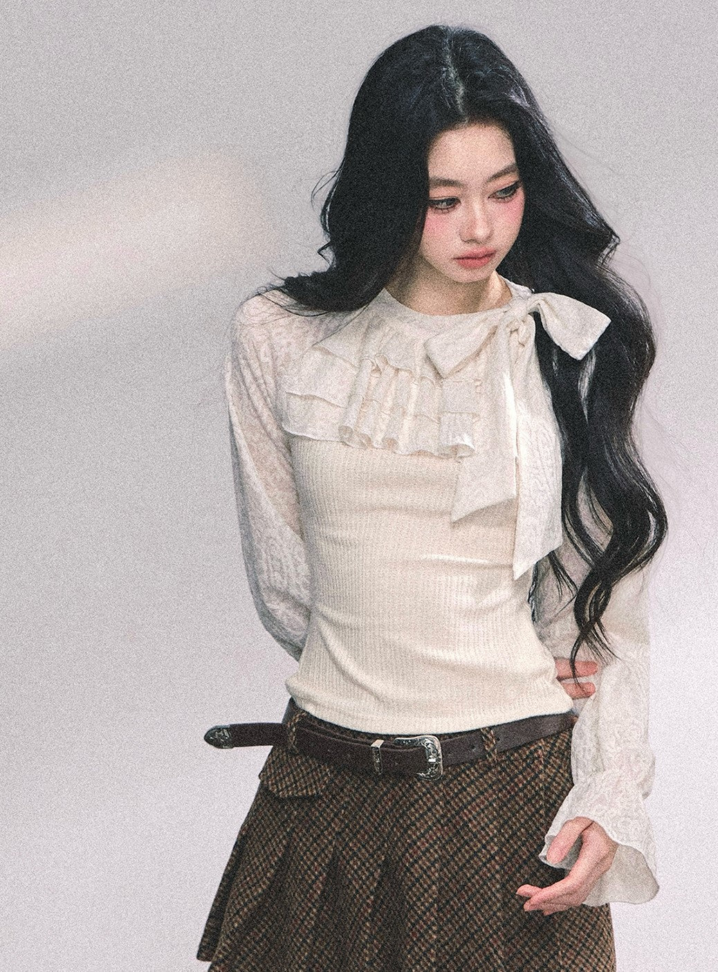 Fake Two-piece Lace Knitted Shirt DIA0657