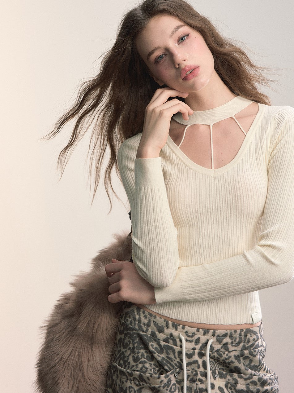 Choker Neck Slim-fit Sweater VIA0366