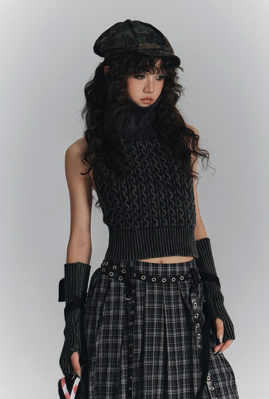 Punk Strap Sleeves Backless Sweater KIN0130