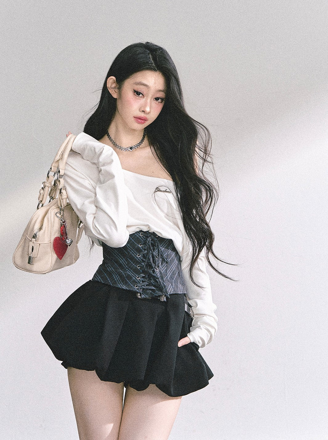 Oblique Shoulder Loose T-shirt DIA0544