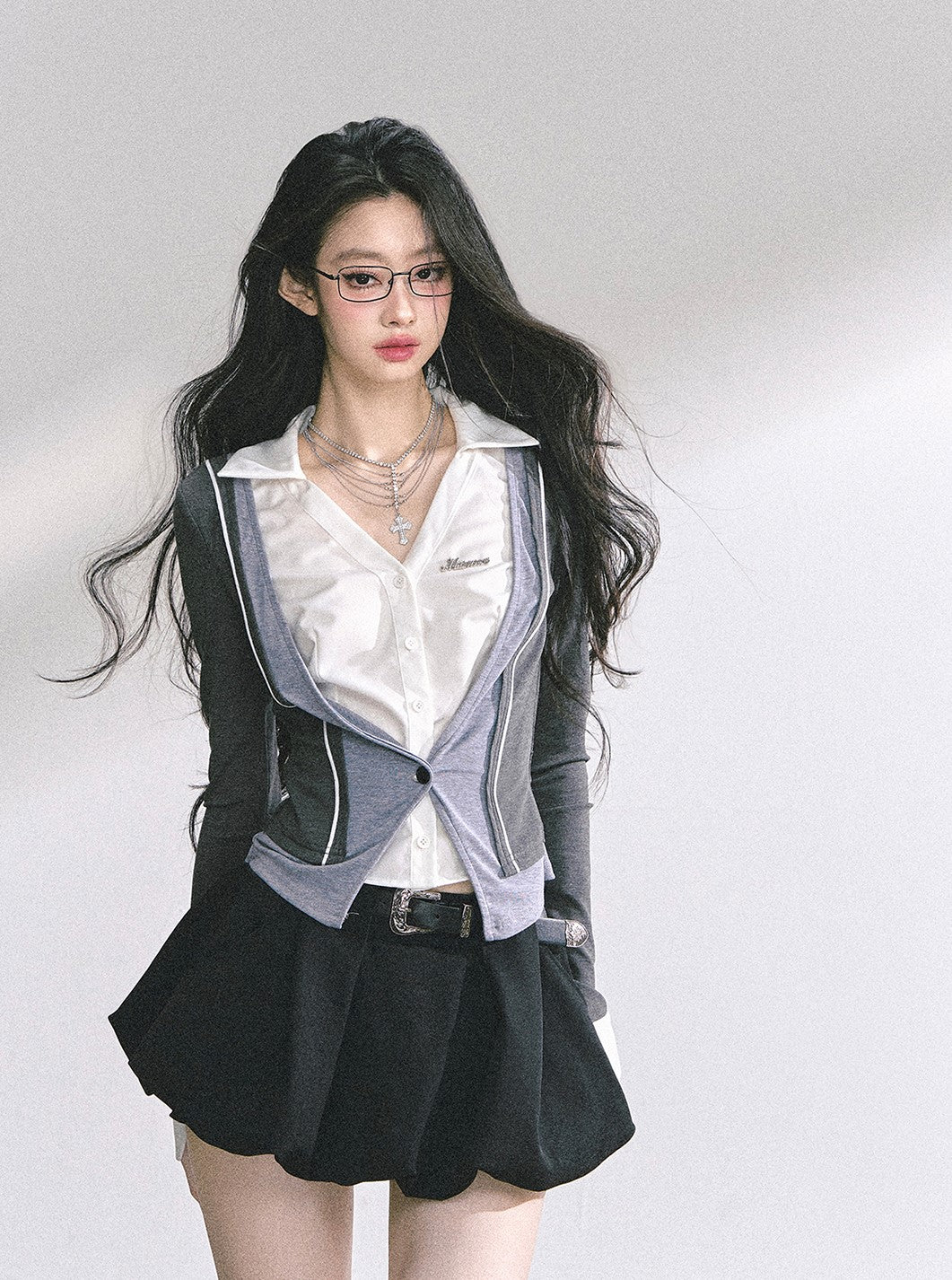 Fake Two-Piece V-neck Shirt DIA0543