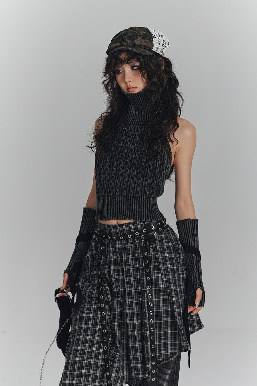 Punk Strap Sleeves Backless Sweater KIN0130