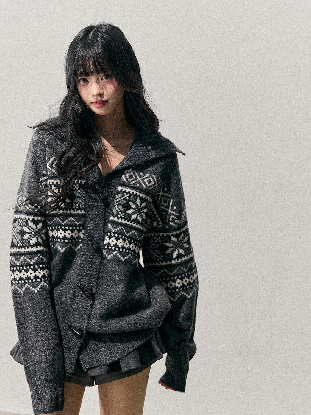 Horn Button Nordic Pattern Cardigan DIA0761