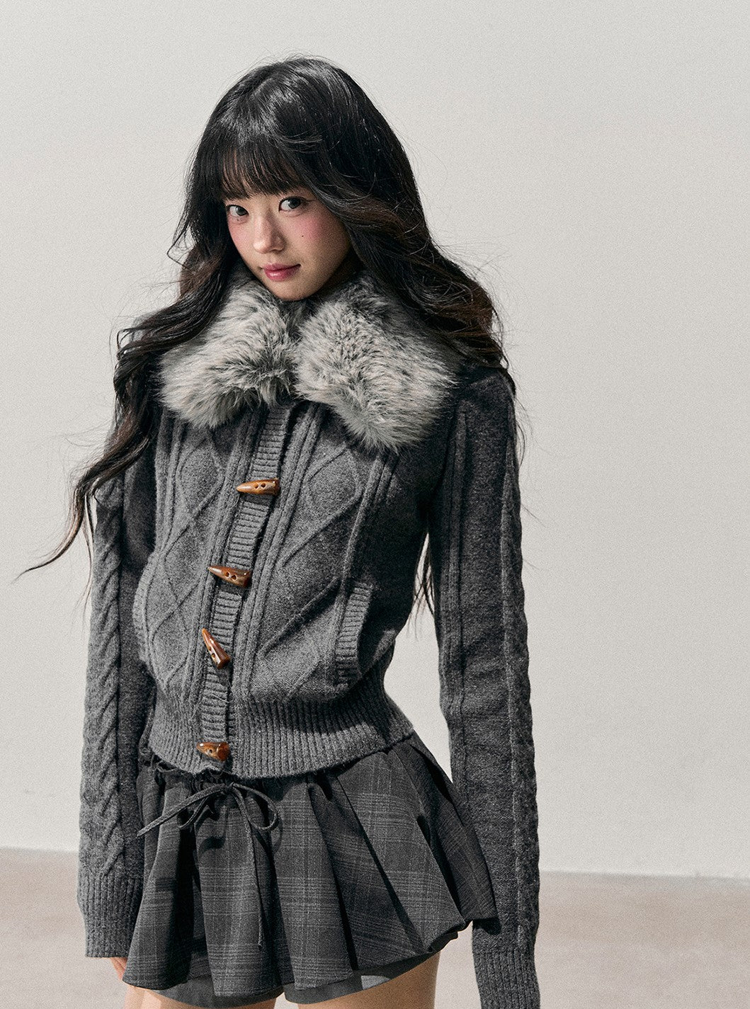 Fur collar Horn Button Cable Knit Cardigan DIA0759