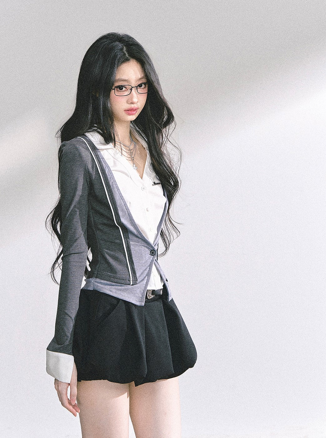 Fake Two-Piece V-neck Shirt DIA0543
