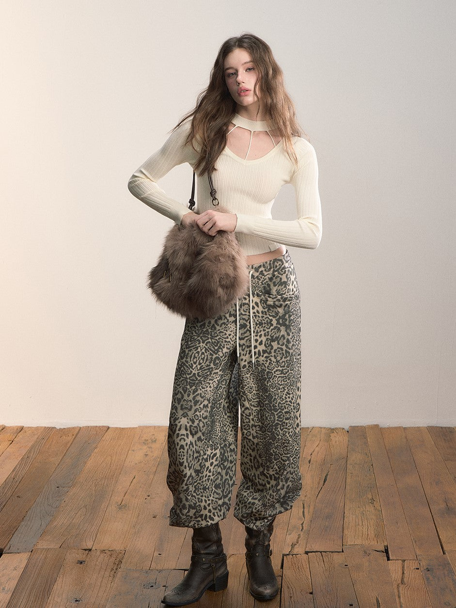 Choker Neck Slim-fit Sweater VIA0366