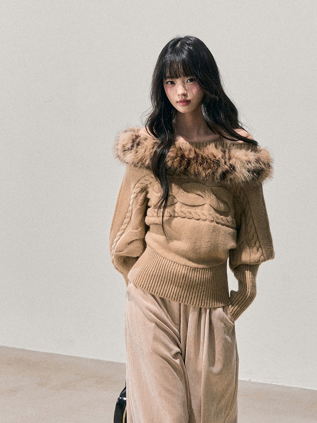 Off-Shoulder Fleece Sweater DIA0709