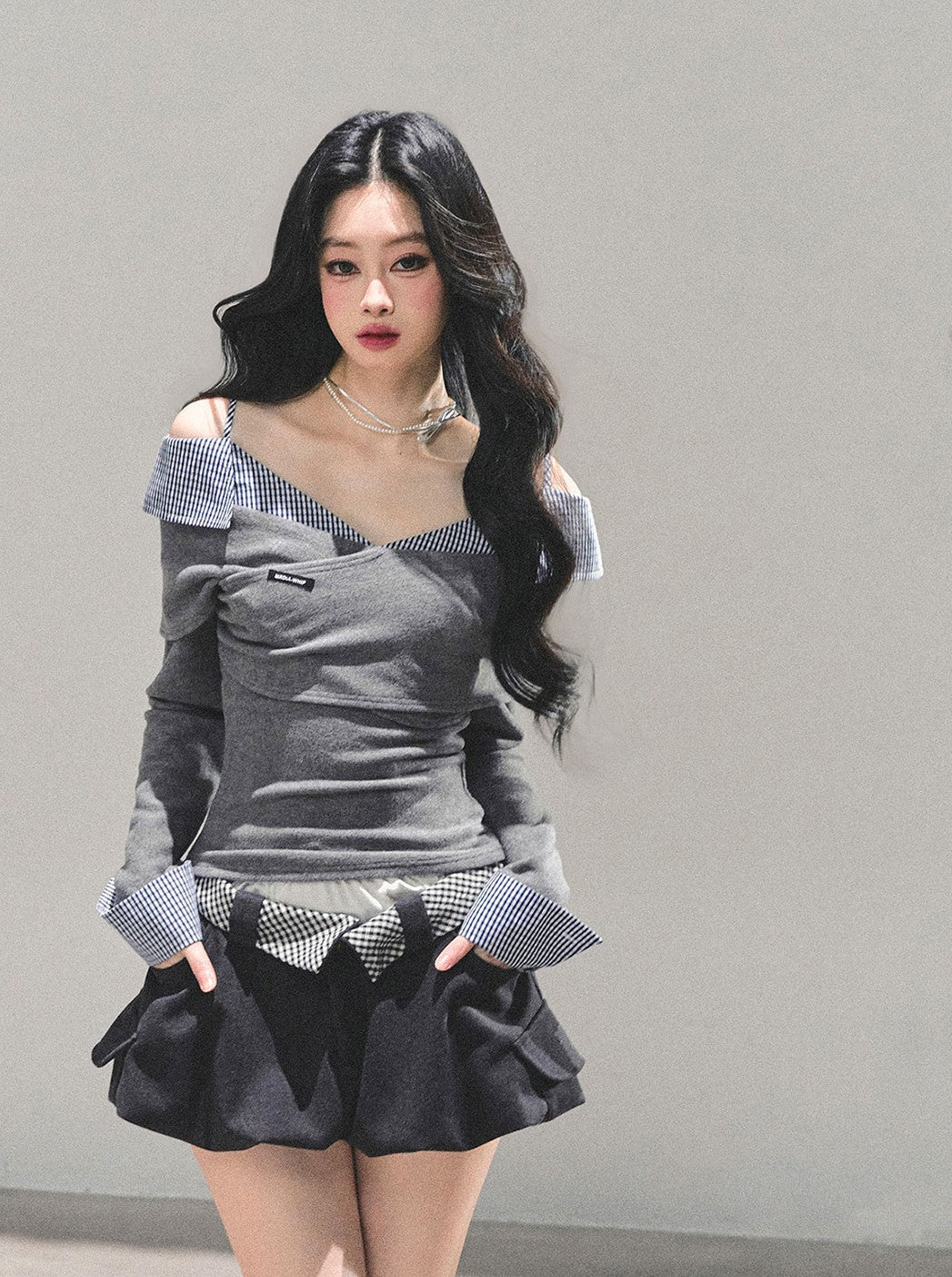 Off-Shoulder Long-Sleeve Plaid T-Shirt DIA0692