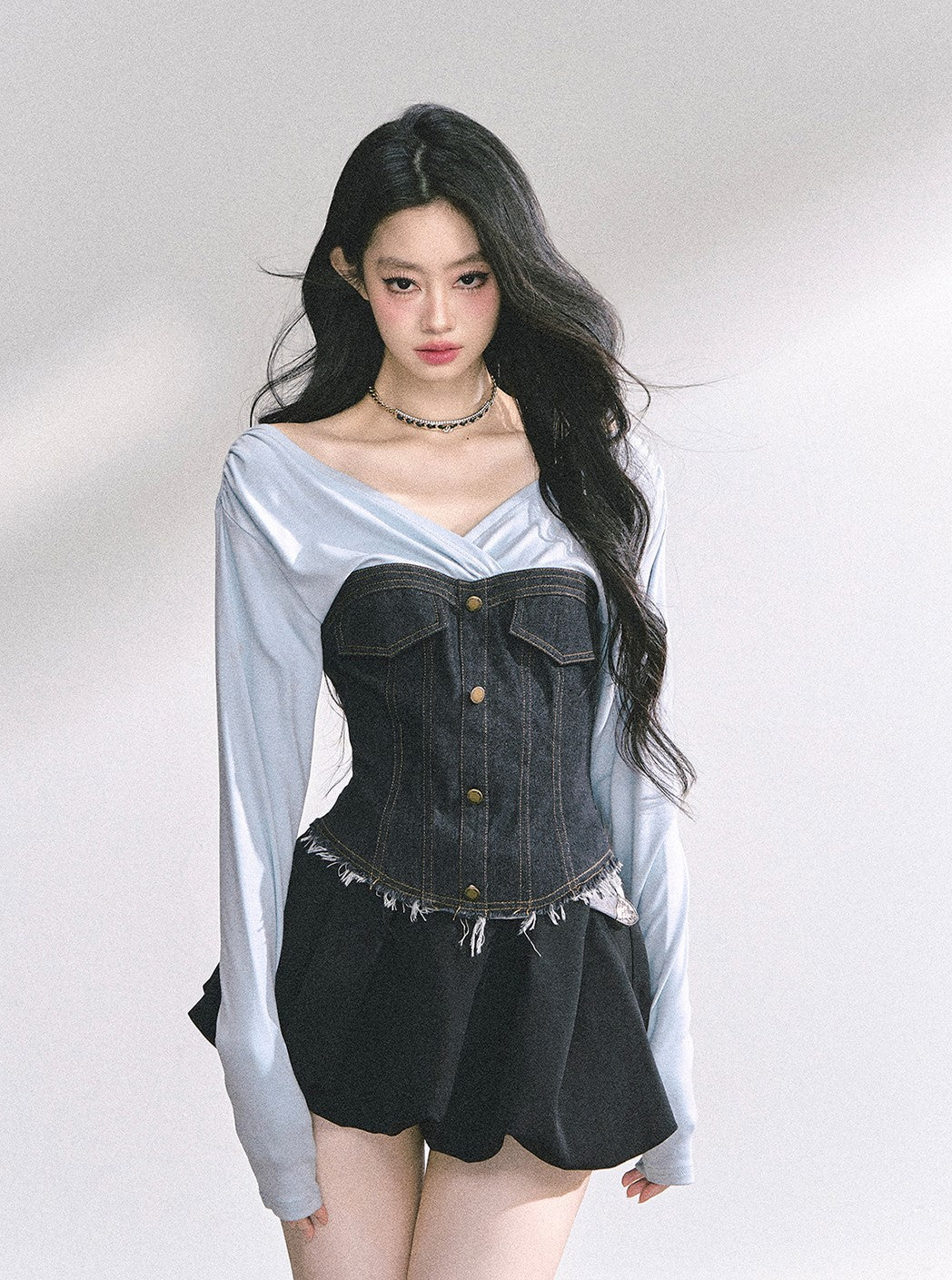 V-neck Cropped Denim T-shirt DIA0539