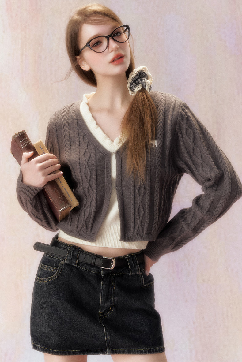 Fake Two-piece Cable Sweater SPE0029