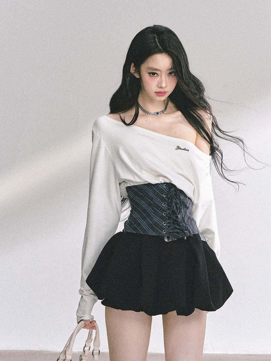 Oblique Shoulder Loose T-shirt DIA0544