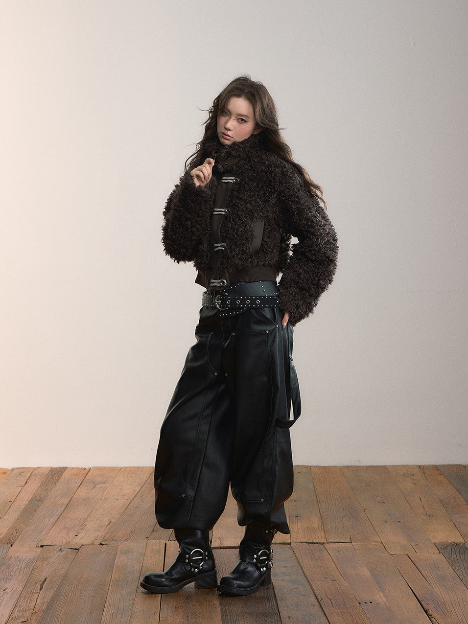 Single-breasted Turtleneck Fur Short Jacket VIA0361