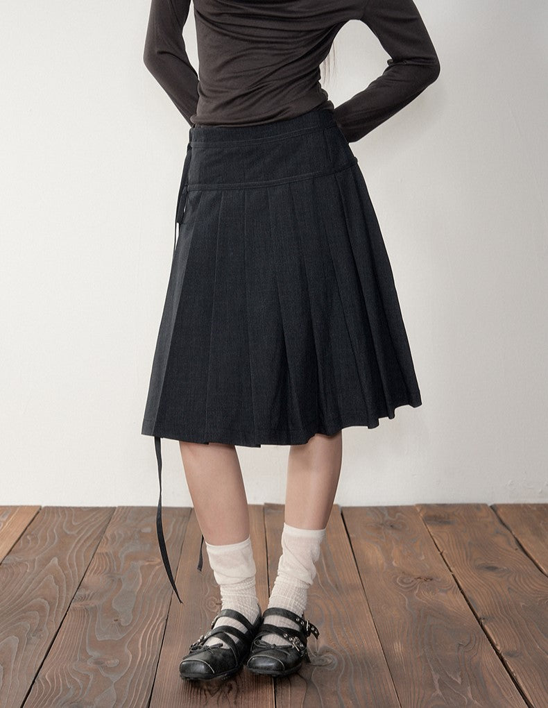 Dark Grey Preppy Style Pleated Skirt SOO0020