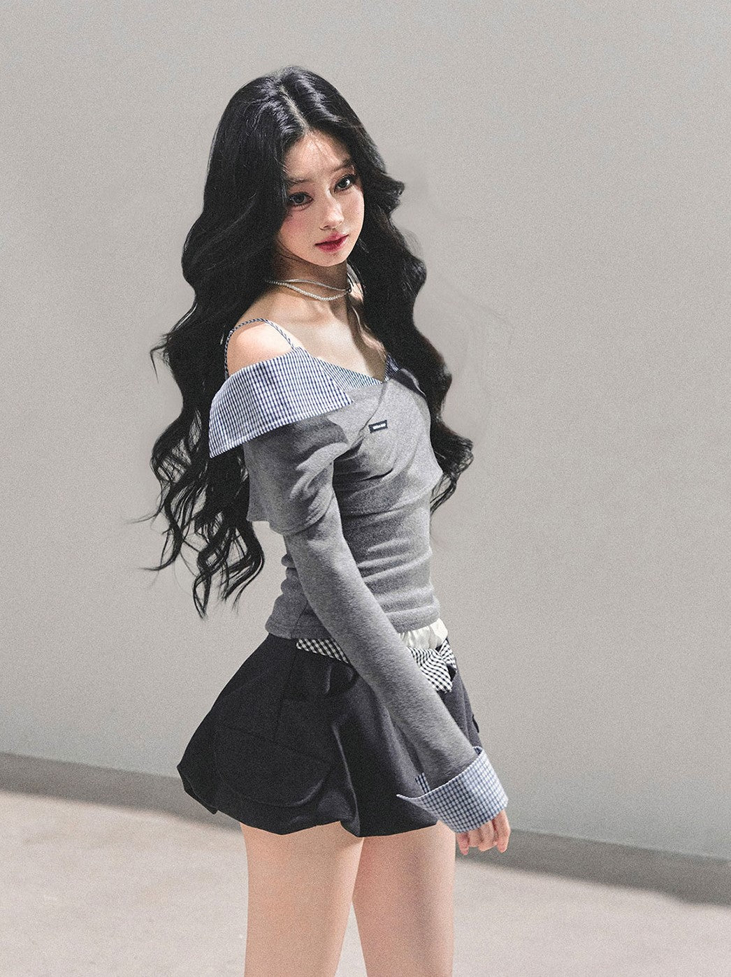 Off-Shoulder Long-Sleeve Plaid T-Shirt DIA0692