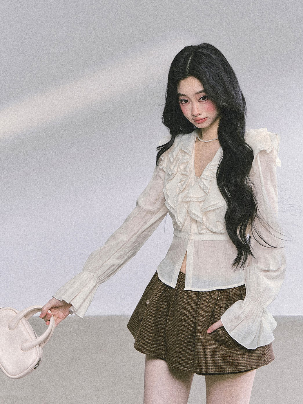 French V-neck Lace Ruffled Shirt DIA0587