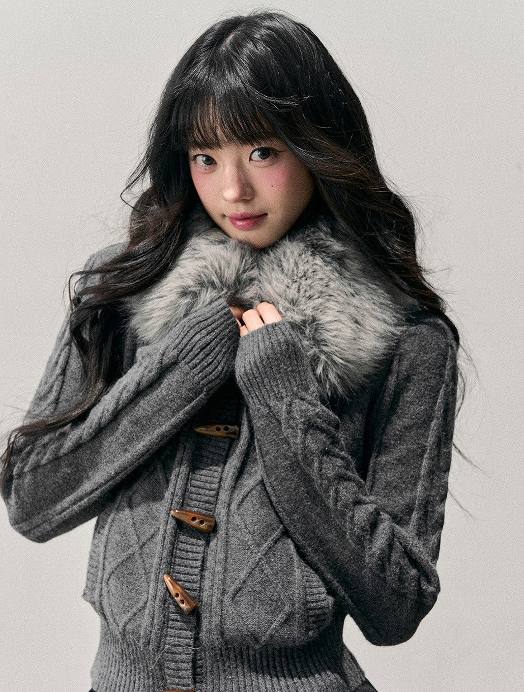 Fur collar Horn Button Cable Knit Cardigan DIA0759