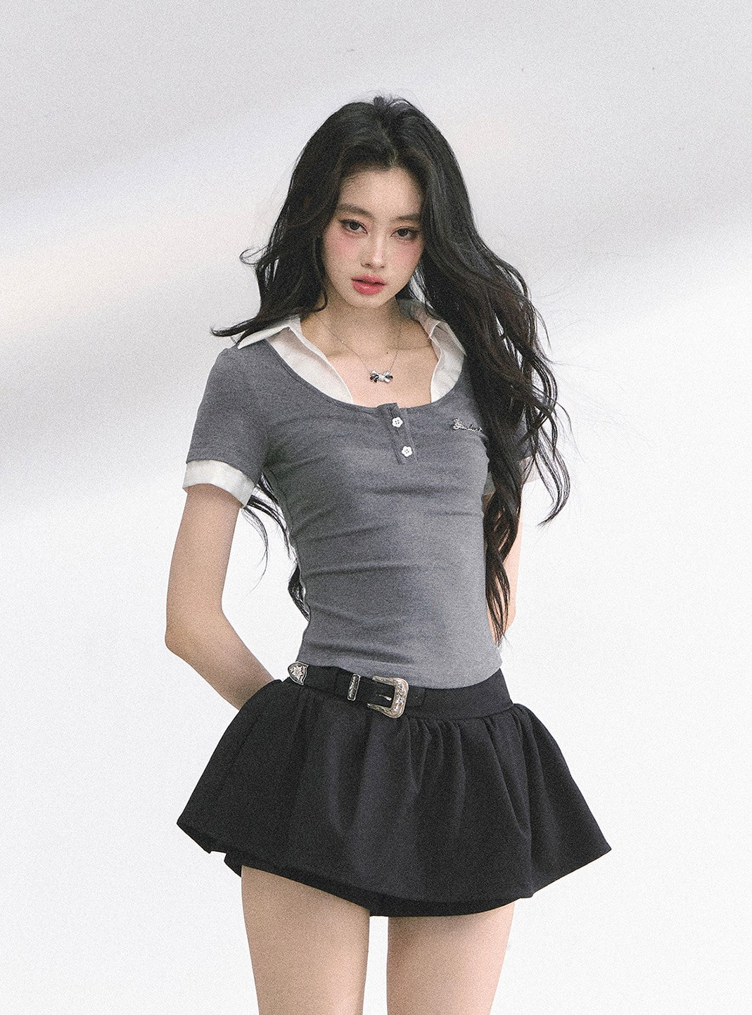 Flower Button Slim T-shirt DIA0484