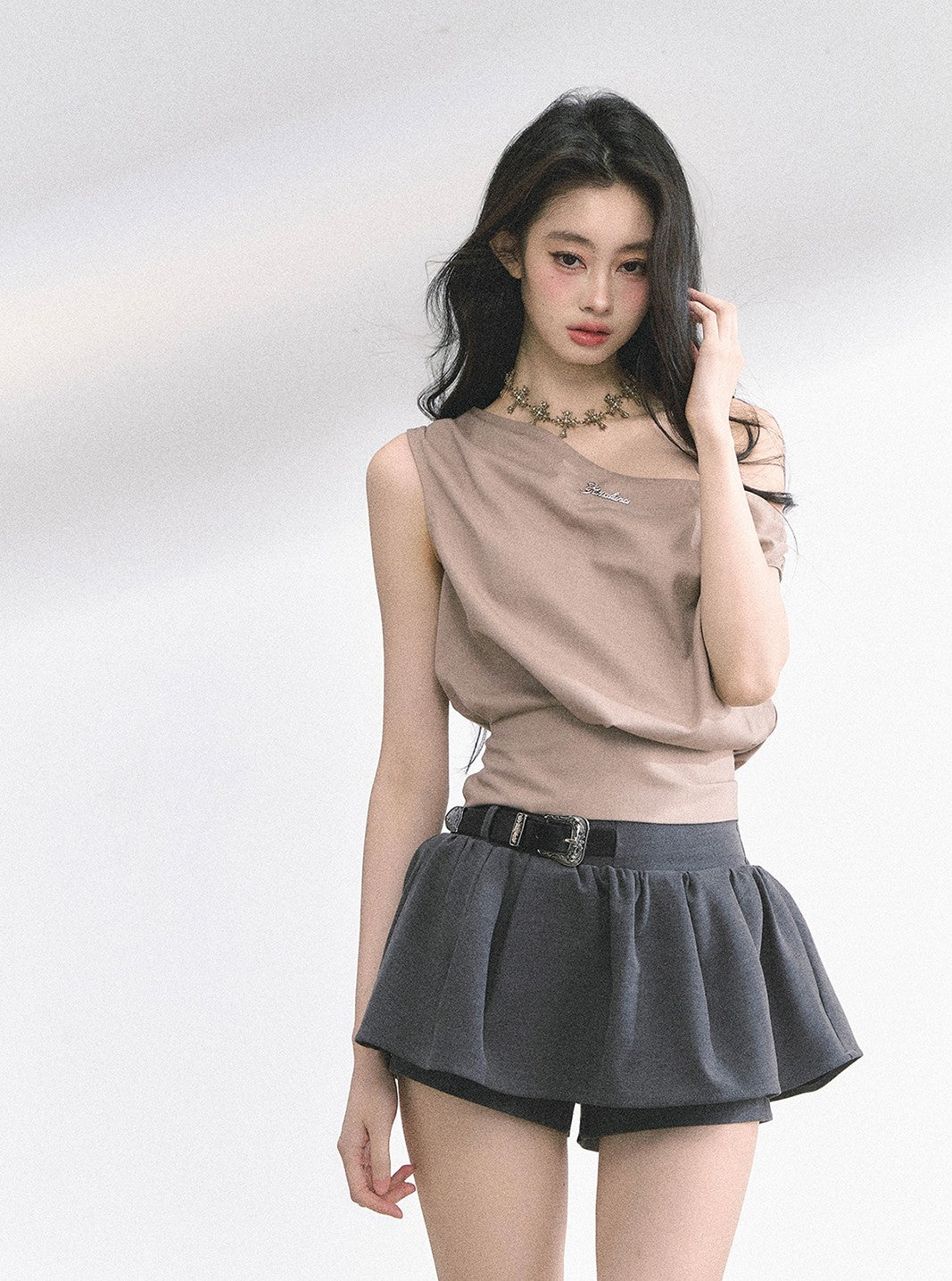 Slim Waist Off-shoulder Top DIA0494