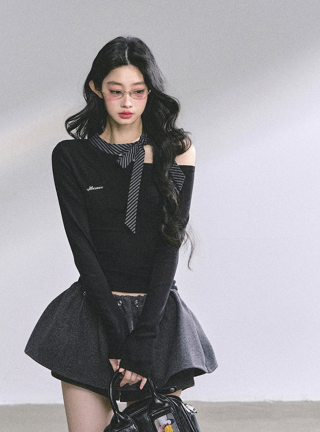 Off Shoulder Striped Bow T-shirt DIA0566