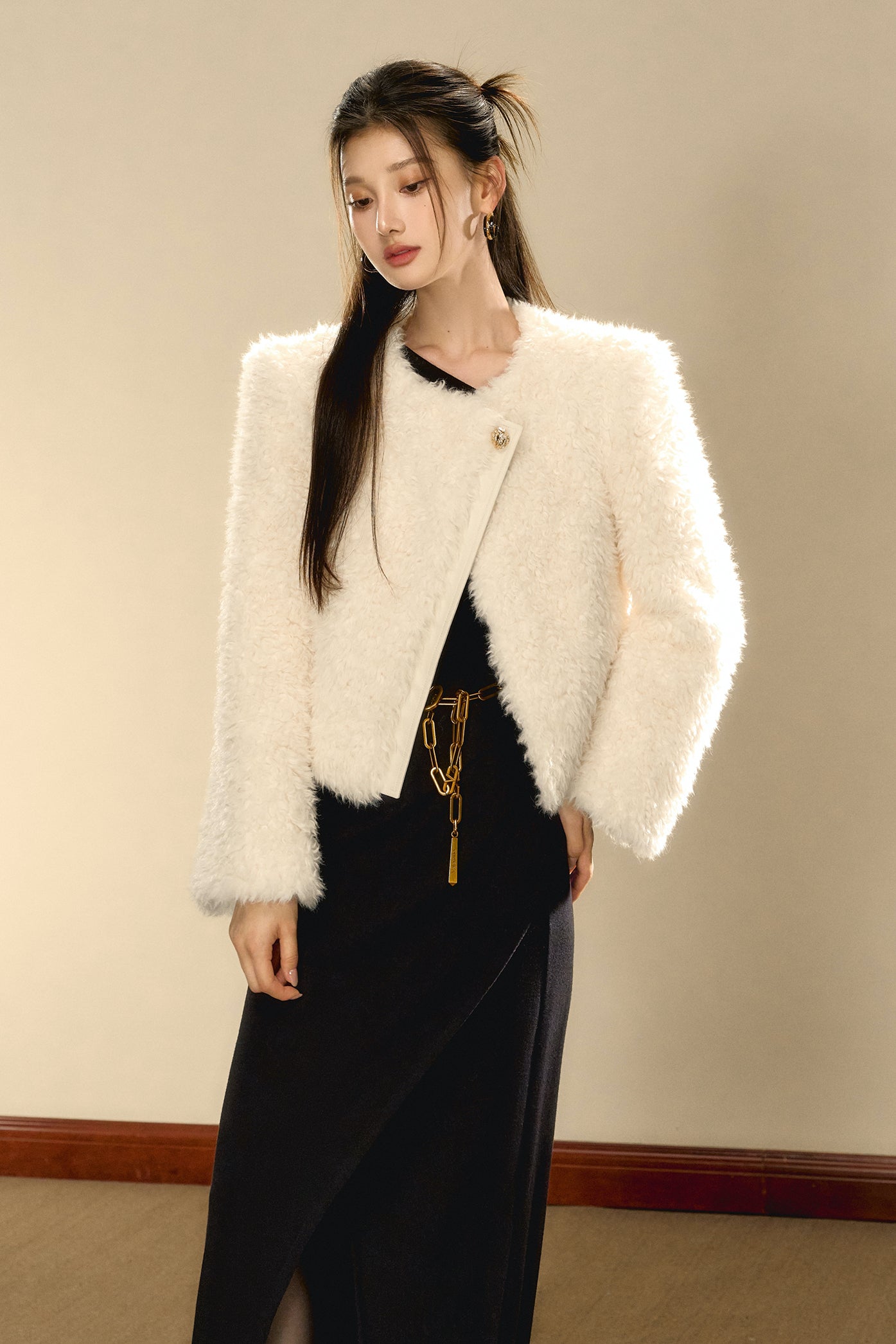 Eco-friendly Fur Asymmetrical Warm Iimitation Lambswool Short Jacket OSH0095