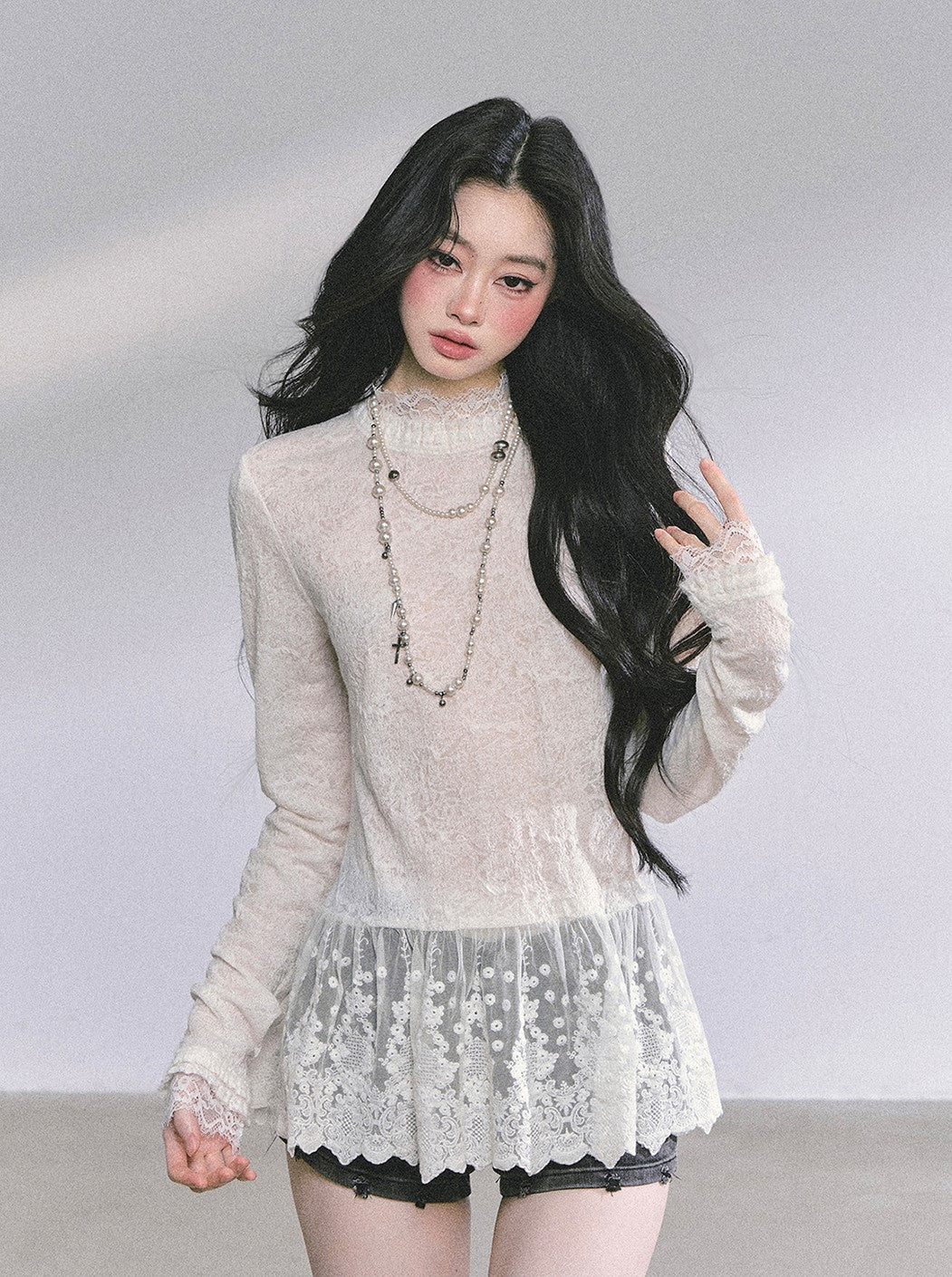 Half Turtleneck Lace Thin Shirt DIA0581