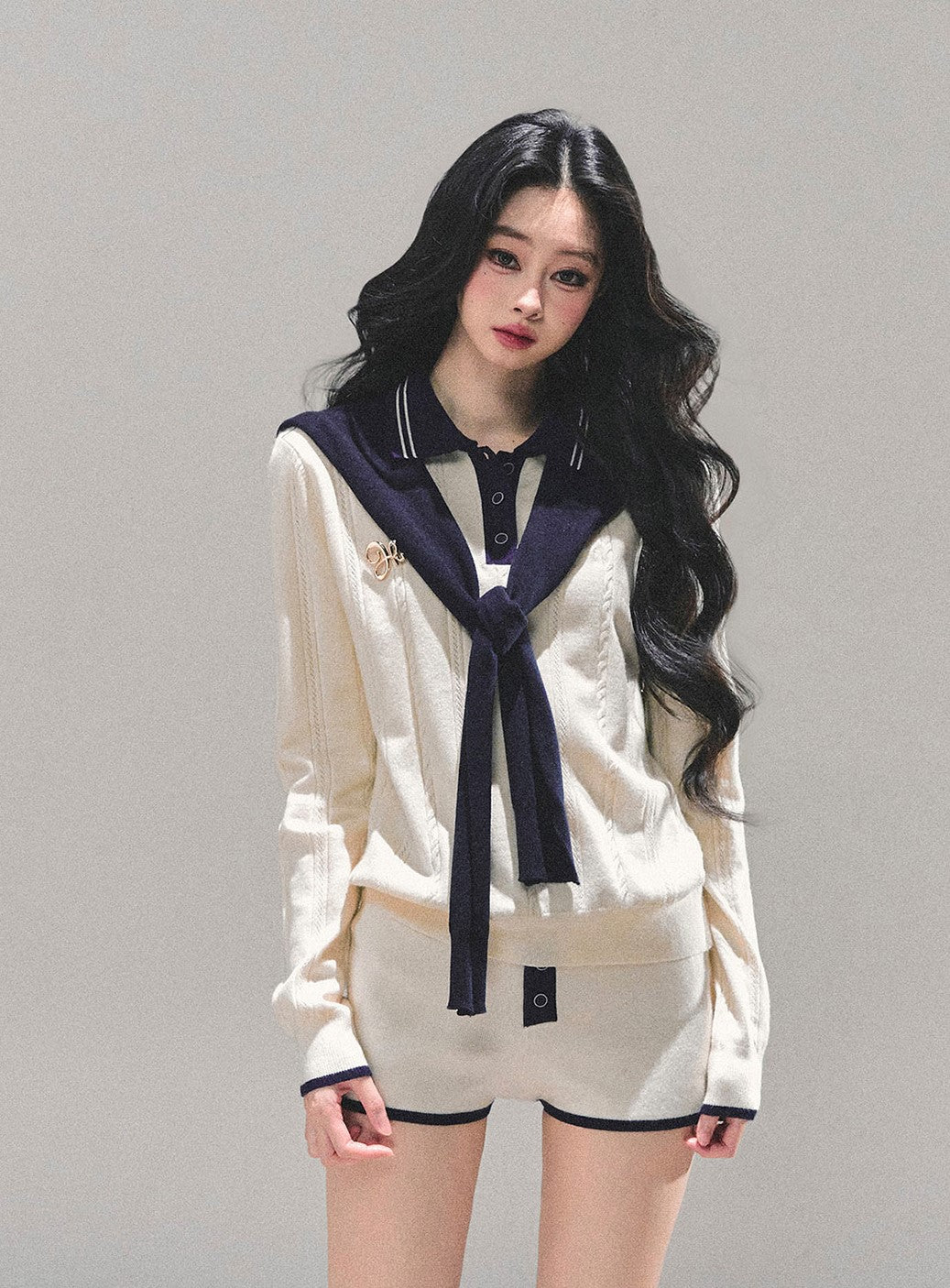 Two-Color Knitted Top/Shorts DIA0685