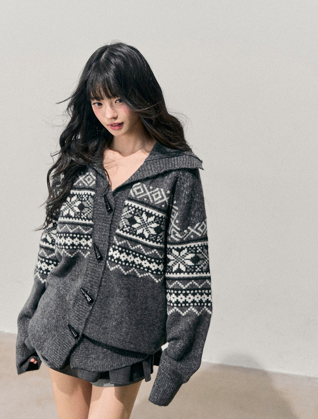 Horn Button Nordic Pattern Cardigan DIA0761