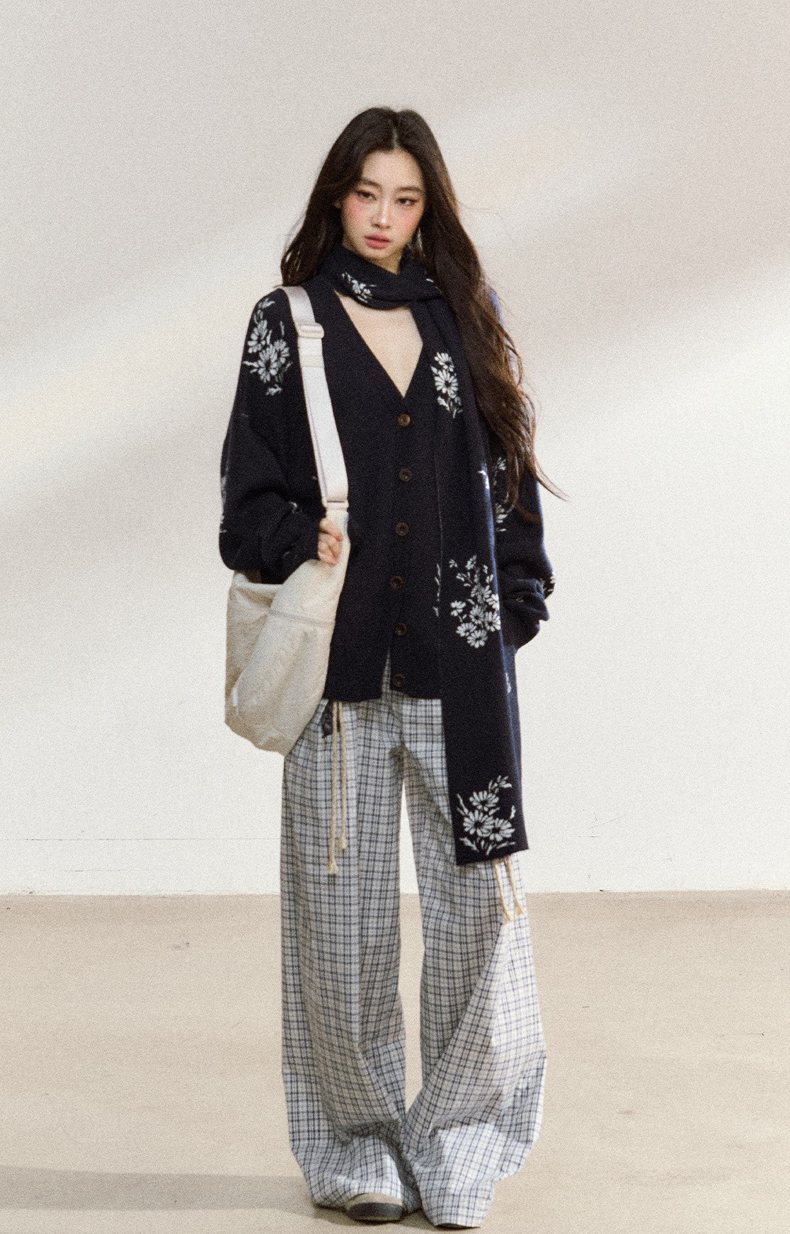 Large Flower Navy Sweater Cardigan SHI0215