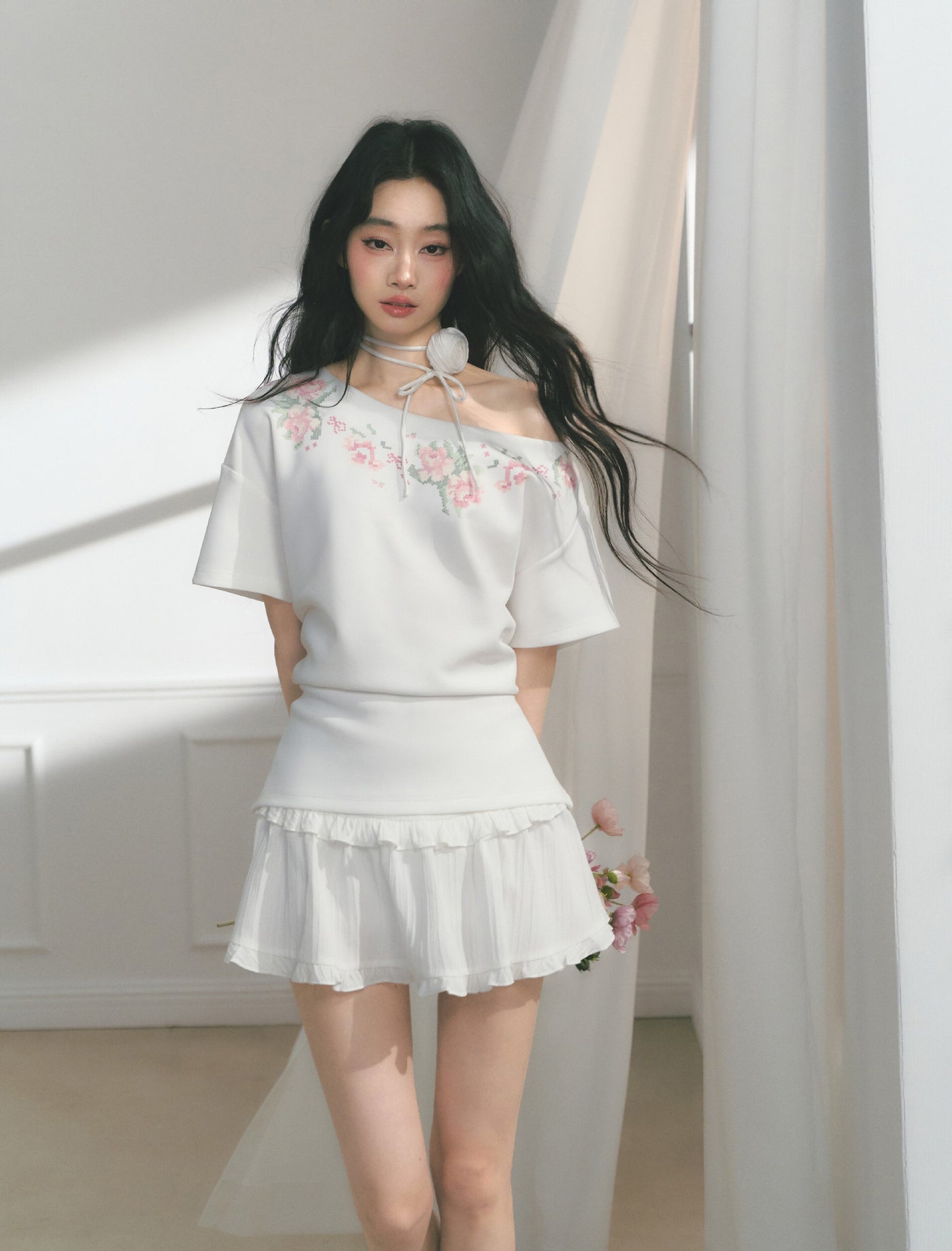 Rose Choker/Lace Short Skirt SAL0169