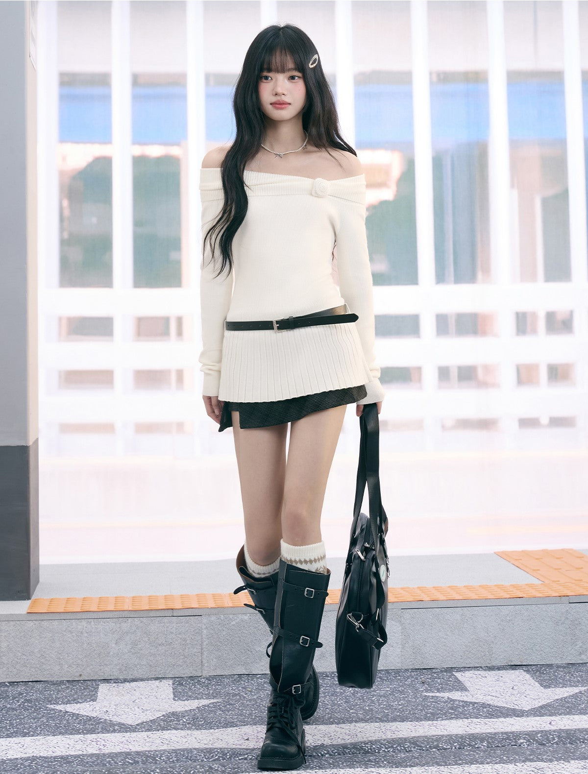 Off-Shoulder Floral Sweater WEE0072