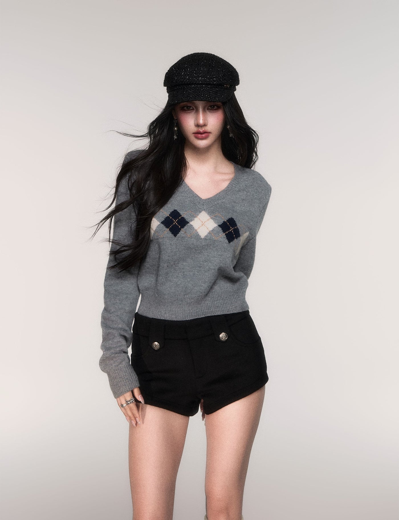 Diamond Pattern V-Neck Sweater LUL0200
