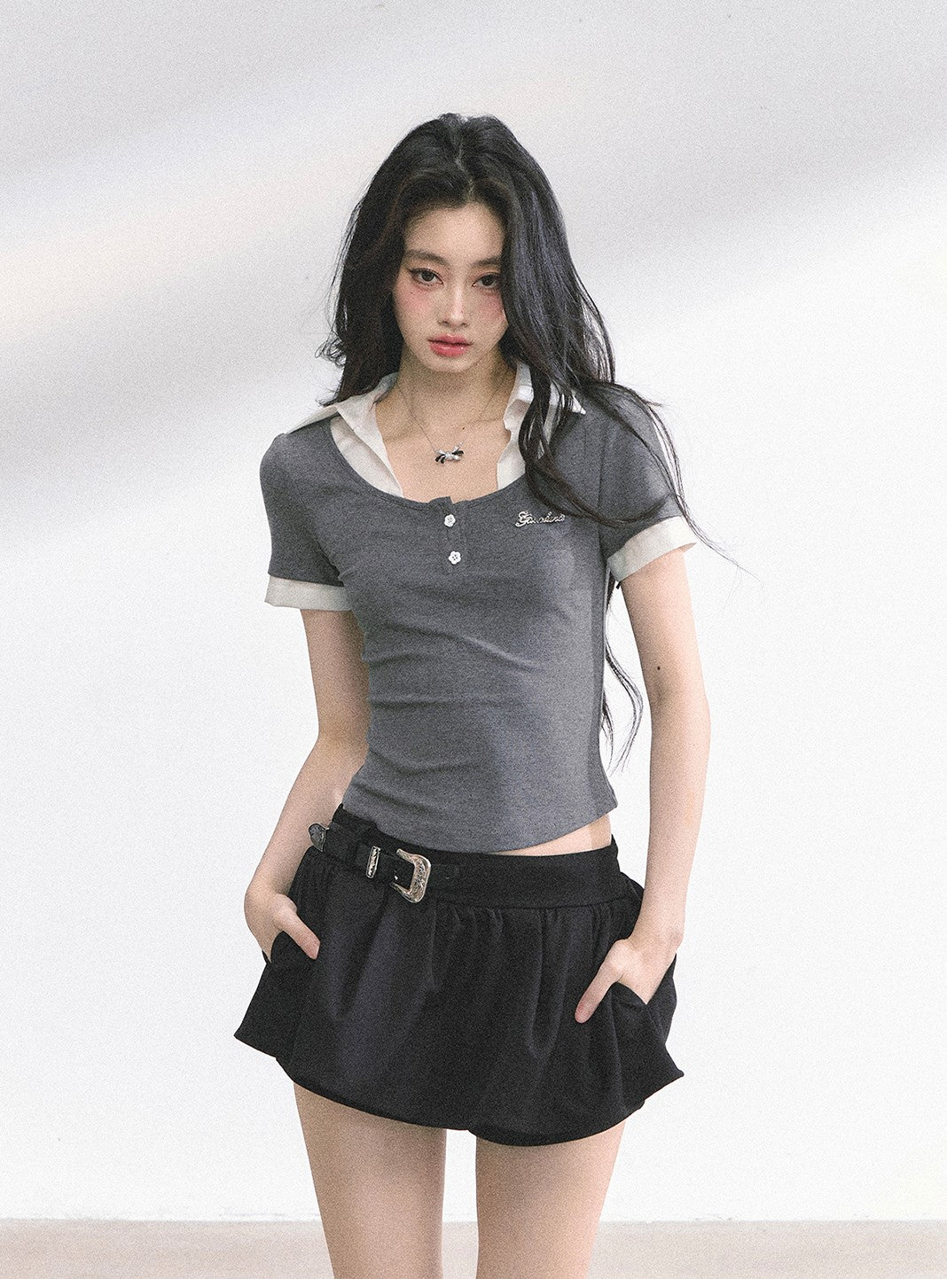 Flower Button Slim T-shirt DIA0484
