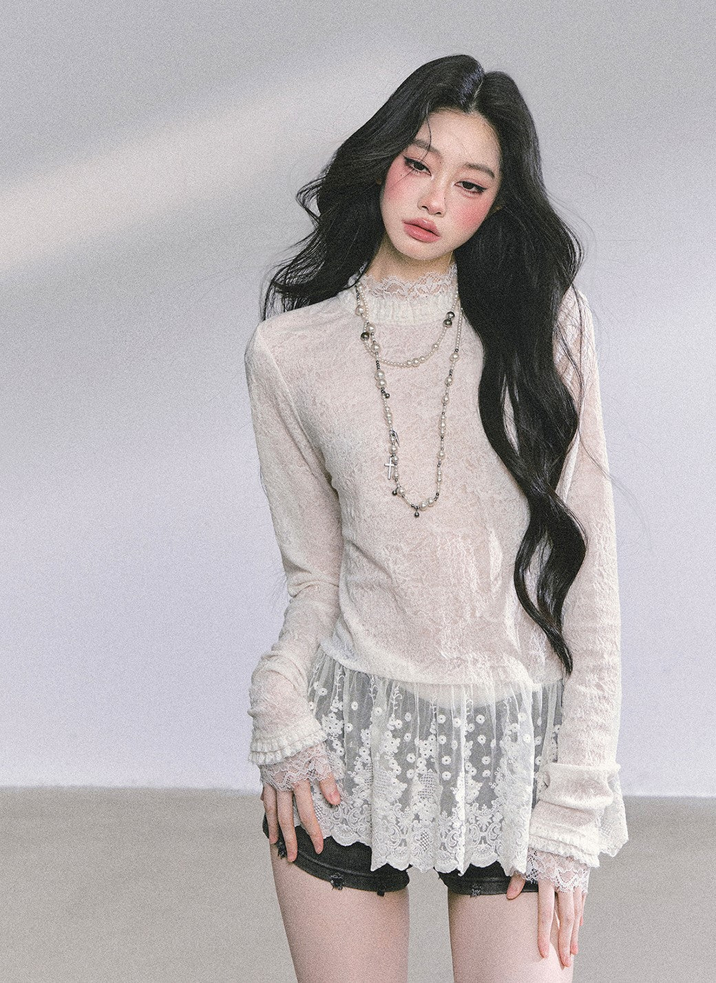 Half Turtleneck Lace Thin Shirt DIA0581
